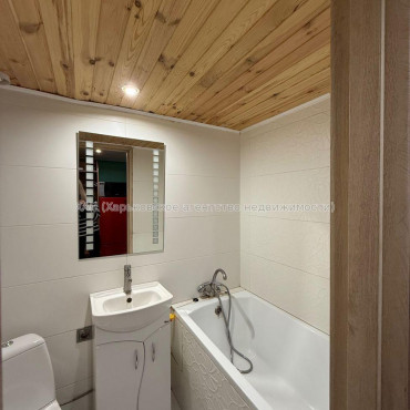 Продам квартиру, Лозовская ул. , 5 , 1 кім., 39 м², капитальный ремонт 