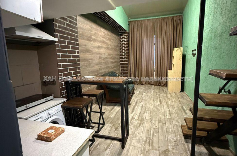 Продам квартиру, Лозовская ул. , 5 , 1 кім., 39 м², капитальный ремонт 