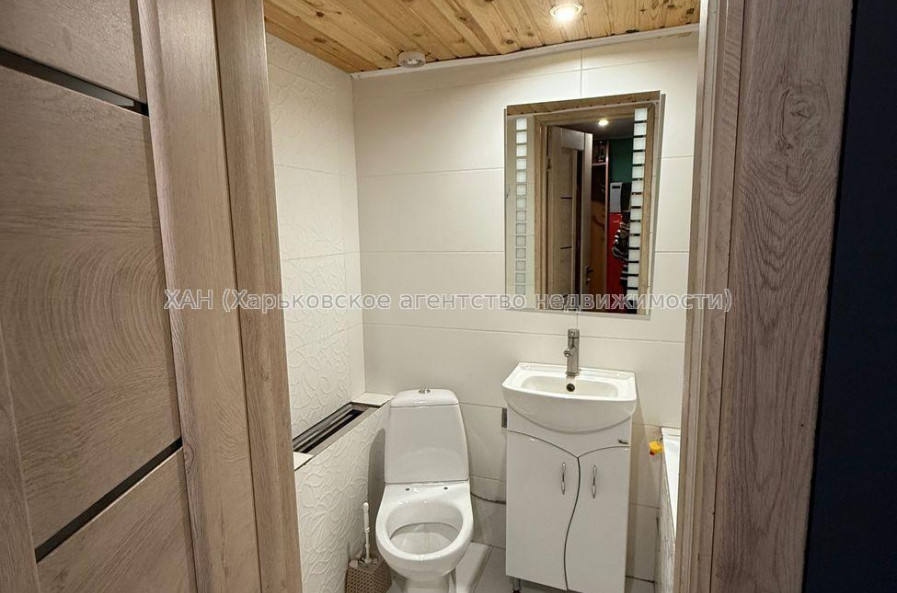 Продам квартиру, Лозовская ул. , 5 , 1 кім., 39 м², капитальный ремонт 