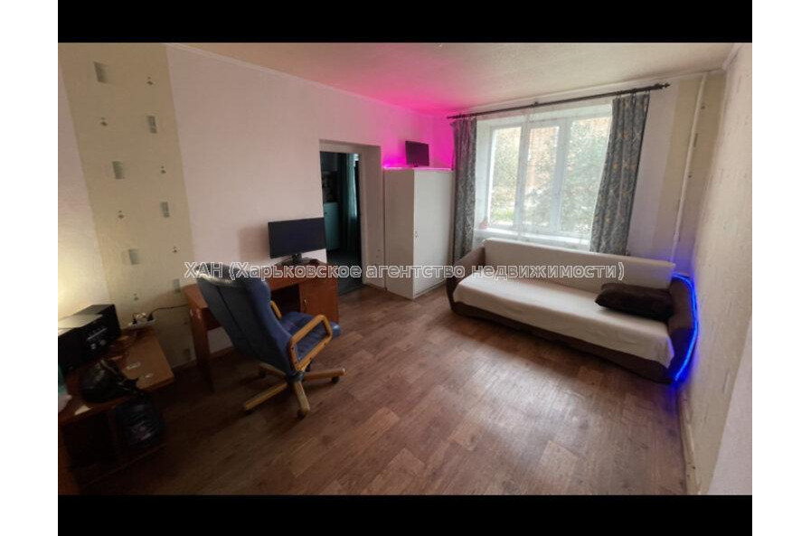 Продам квартиру, Спортивная ул. , 14 , 2 кім., 43 м², косметический ремонт 