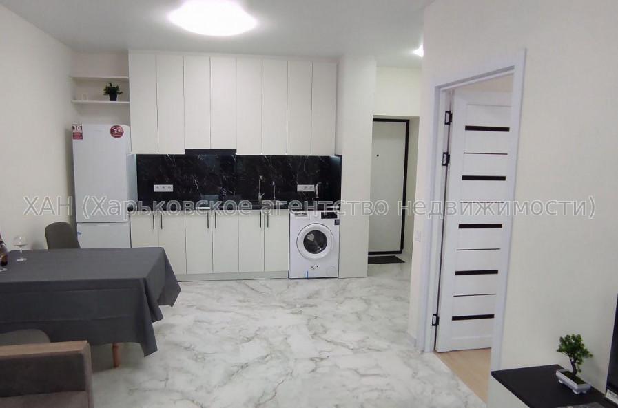 Продам квартиру, Шевченковский пер. , 1 кім., 38 м², евроремонт 