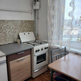 Продам квартиру, Непокоренных ул. , 2 кім., 46 м², советский ремонт