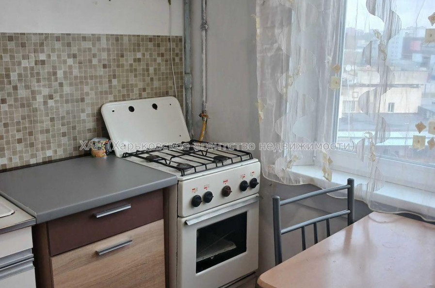 Продам квартиру, Непокоренных ул. , 2 кім., 46 м², советский ремонт 