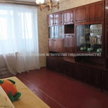 Продам квартиру, Непокоренных ул. , 2 кім., 46 м², советский ремонт 