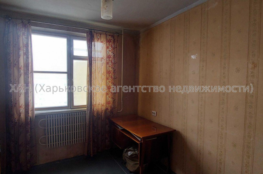 Продам квартиру, Гвардейцев Широнинцев ул. , 52 , 2 кім., 47 м², советский ремонт 