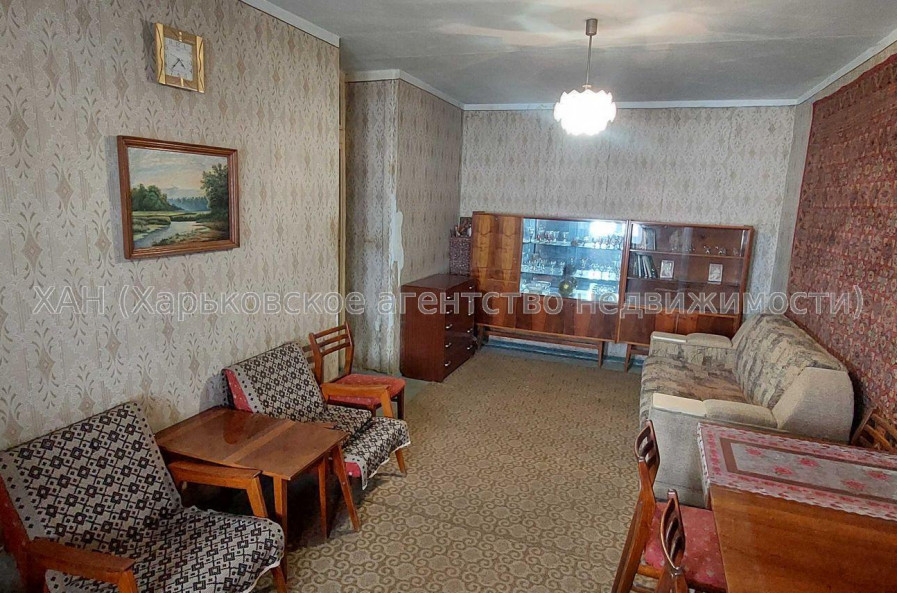 Продам квартиру, Гвардейцев Широнинцев ул. , 52 , 2 кім., 47 м², советский ремонт 