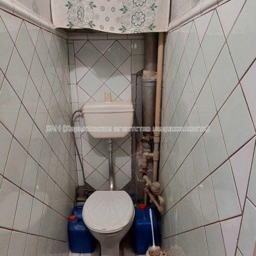 Продам квартиру, Гвардейцев Широнинцев ул. , 52 , 2 кім., 47 м², советский ремонт 