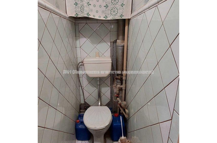 Продам квартиру, Гвардейцев Широнинцев ул. , 52 , 2 кім., 47 м², советский ремонт 