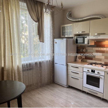 Продам квартиру, Данилевского ул. , 27 , 1  ком., 36 м², капитальный ремонт 