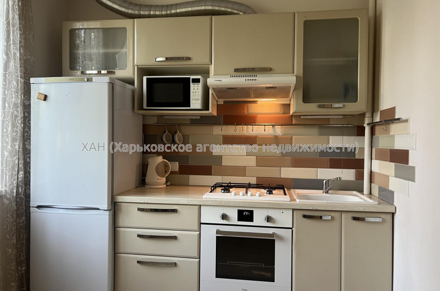 Продам квартиру, Данилевского ул. , 27 , 1  ком., 36 м², капитальный ремонт 