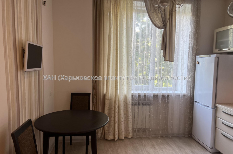 Продам квартиру, Данилевского ул. , 27 , 1  ком., 36 м², капитальный ремонт 