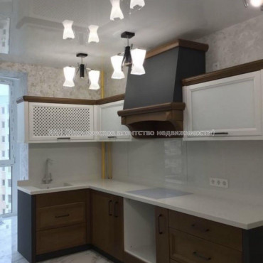 Продам квартиру, Пискуновский пер. , 1 кім., 49 м², евроремонт 