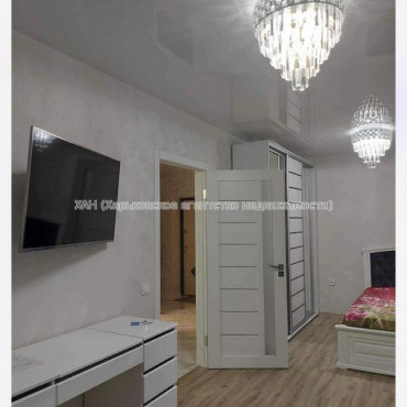 Продам квартиру, Пискуновский пер. , 1 кім., 49 м², евроремонт 