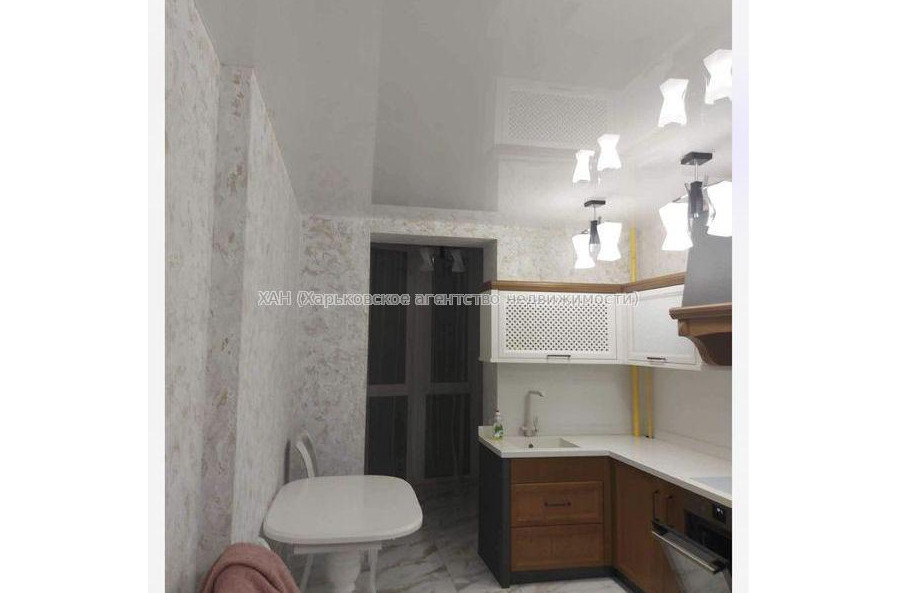 Продам квартиру, Пискуновский пер. , 1 кім., 49 м², евроремонт 