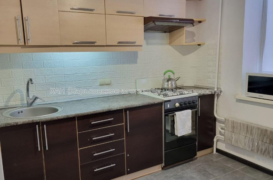 Продам квартиру, Салтовское шоссе , 1  ком., 40 м², капитальный ремонт 