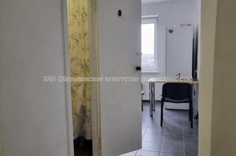 Продам квартиру, Салтовское шоссе , 1 кім., 40 м², капитальный ремонт 