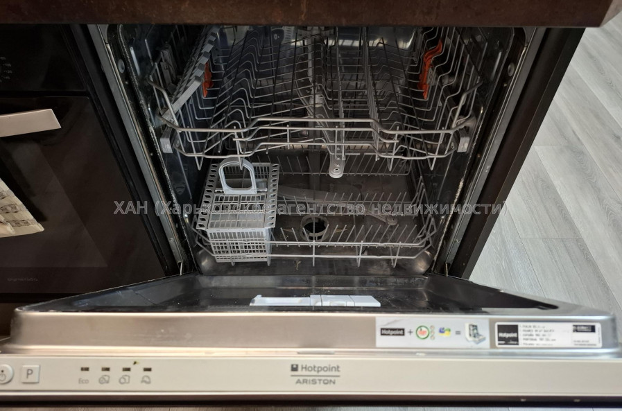 Продам квартиру, Индустриальный просп. , 3  ком., 69 м², евроремонт 