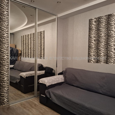 Продам квартиру, Индустриальный просп. , 3  ком., 69 м², евроремонт 