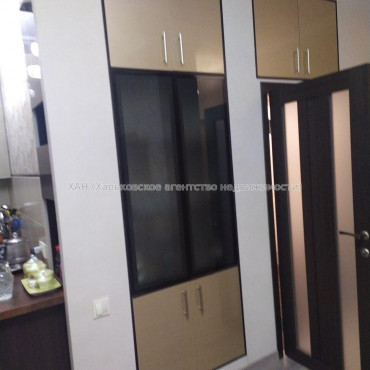 Продам квартиру, Индустриальный просп. , 3 кім., 69 м², евроремонт 