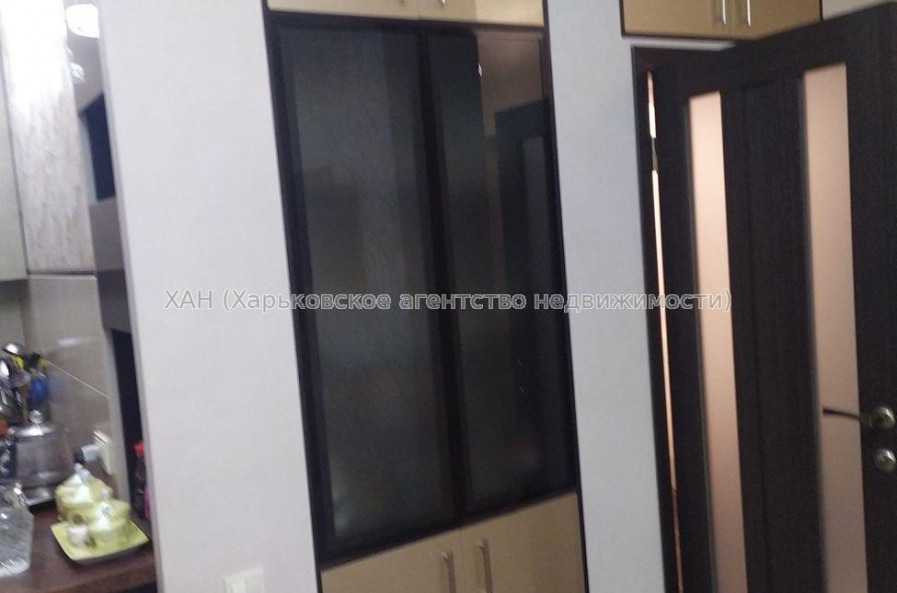 Продам квартиру, Индустриальный просп. , 3 кім., 69 м², евроремонт 