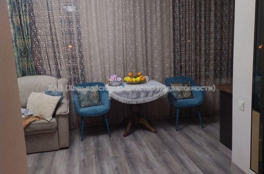 Продам квартиру, Индустриальный просп. , 3 кім., 69 м², евроремонт 