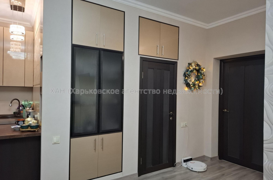 Продам квартиру, Индустриальный просп. , 3  ком., 69 м², евроремонт 