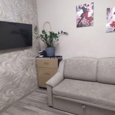 Продам квартиру, Индустриальный просп. , 3 кім., 69 м², евроремонт 