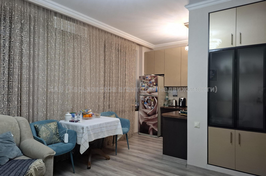 Продам квартиру, Индустриальный просп. , 3  ком., 69 м², евроремонт 