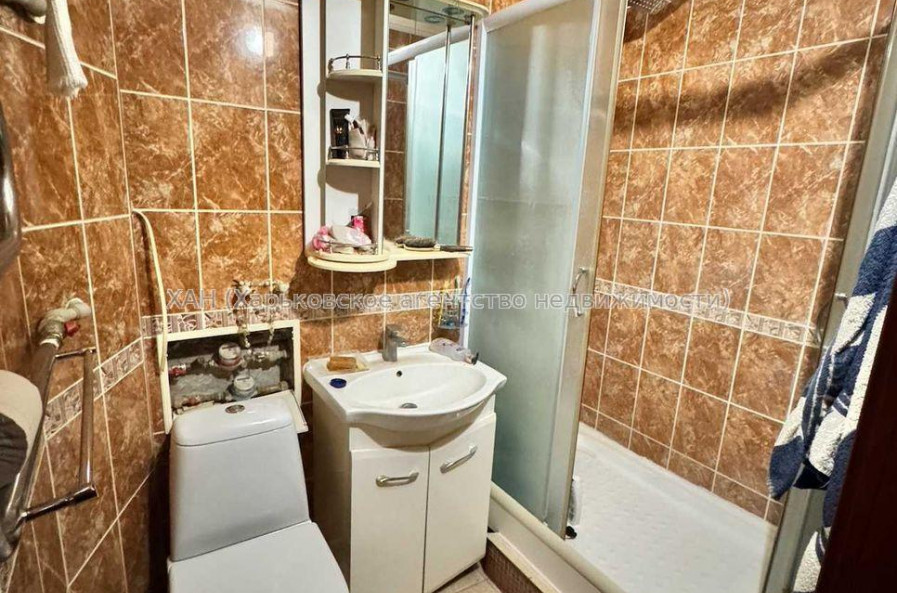 Продам квартиру, Аэрокосмический пр. , 3 кім., 65 м², советский ремонт 