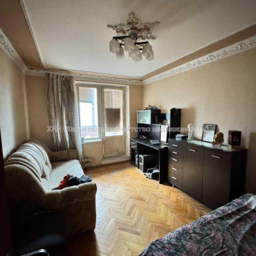 Продам квартиру, Аэрокосмический пр. , 3 кім., 65 м², советский ремонт 