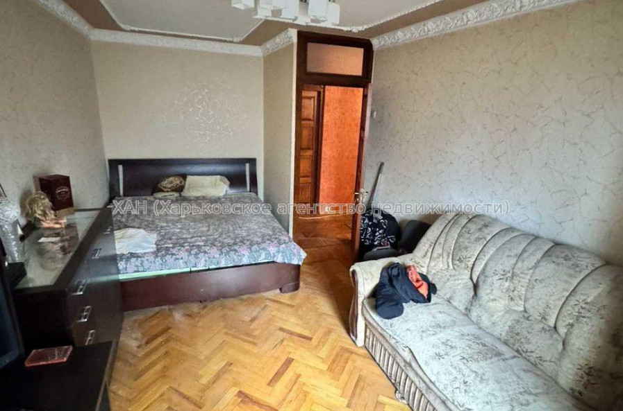 Продам квартиру, Аэрокосмический пр. , 3 кім., 65 м², советский ремонт 