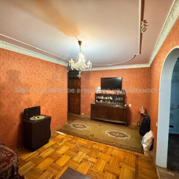 Продам квартиру, Аэрокосмический пр. , 3 кім., 65 м², советский ремонт 