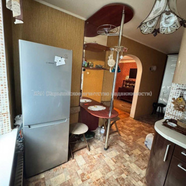 Продам квартиру, Аэрокосмический пр. , 3 кім., 65 м², советский ремонт 