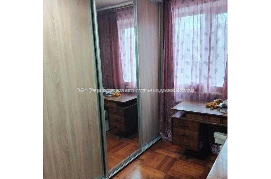 Продам квартиру, Бучмы ул. , 30В , 2 кім., 45 м², косметический ремонт 