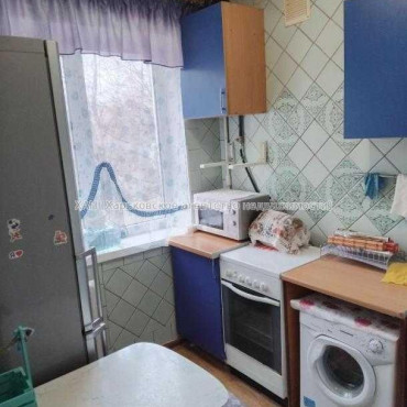 Продам квартиру, Бучмы ул. , 30В , 2 кім., 45 м², косметический ремонт 