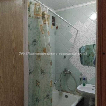 Продам квартиру, Бучмы ул. , 30В , 2 кім., 45 м², косметический ремонт 