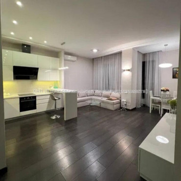 Продам квартиру, Банный пер. , 3 кім., 103 м², авторский дизайн 