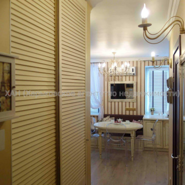 Продам квартиру, Старопрудная ул. , 1  ком., 31 м², советский ремонт 