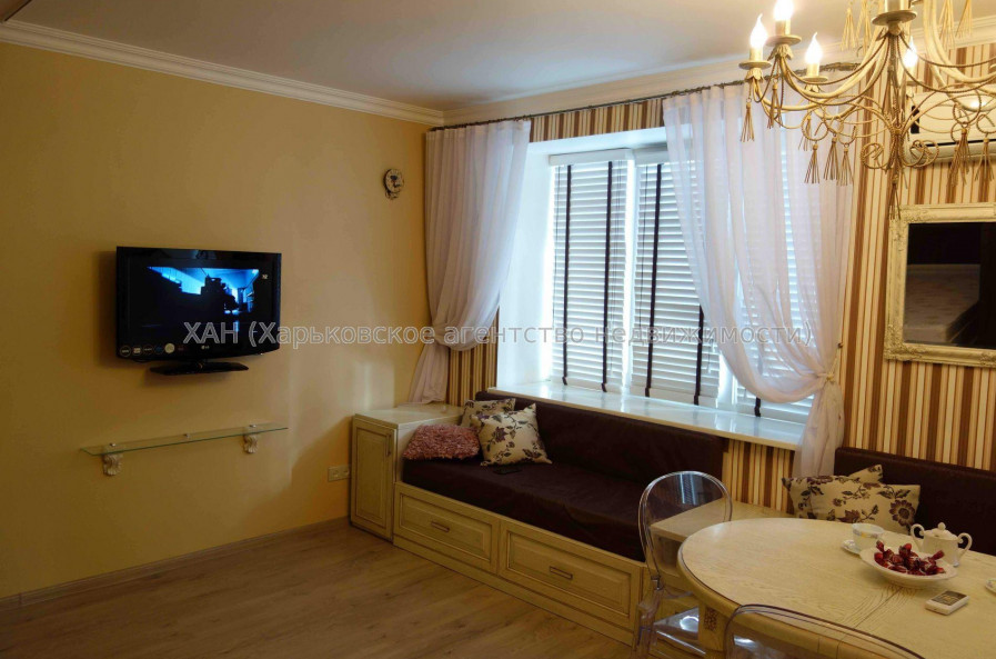 Продам квартиру, Старопрудная ул. , 1  ком., 31 м², советский ремонт 