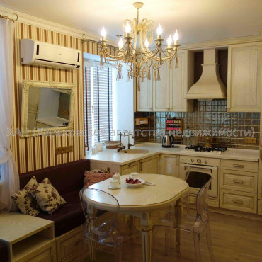 Продам квартиру, Старопрудная ул. , 1  ком., 31 м², советский ремонт 