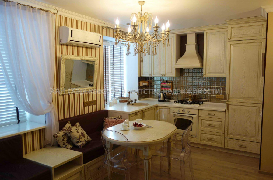 Продам квартиру, Старопрудная ул. , 1  ком., 31 м², советский ремонт 