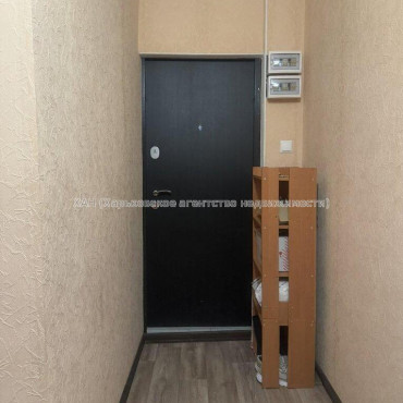 Продам квартиру, Зерновая ул. , 2 кім., 45 м², косметический ремонт 