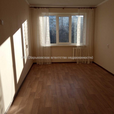 Продам квартиру, Зерновая ул. , 2 кім., 45 м², косметический ремонт 