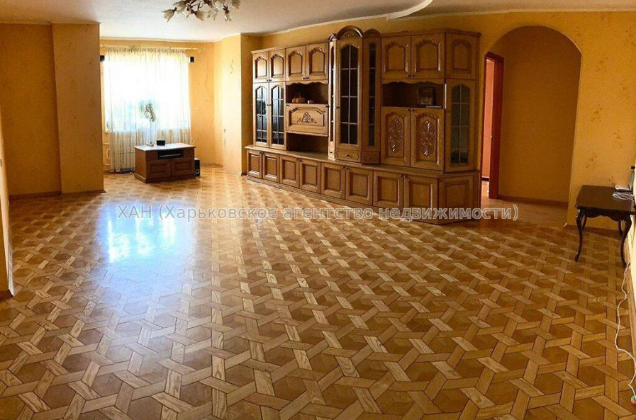 Продам квартиру, Героев Харькова просп. , 3  ком., 83 м², капитальный ремонт 