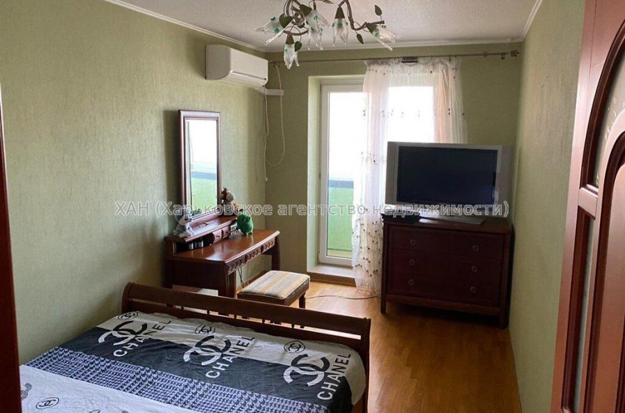 Продам квартиру, Героев Харькова просп. , 3  ком., 83 м², капитальный ремонт 