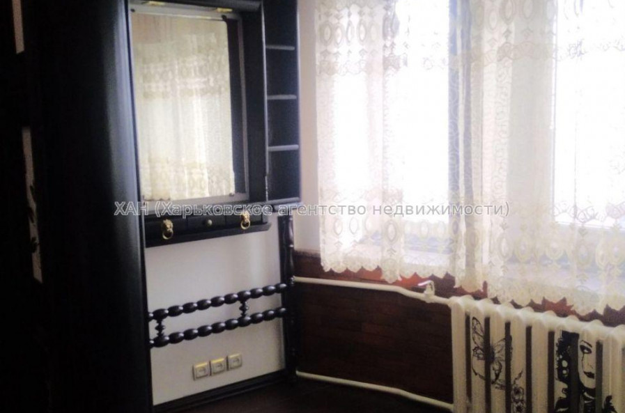 Продам квартиру, Полтавский Шлях ул. , 2 кім., 42 м², косметический ремонт 