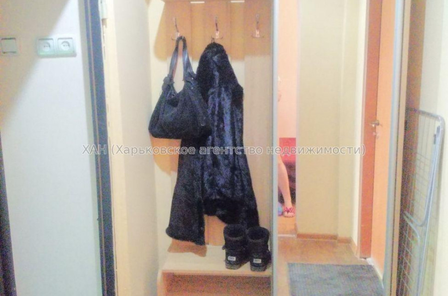 Продам квартиру, Полтавский Шлях ул. , 2 кім., 42 м², косметический ремонт 