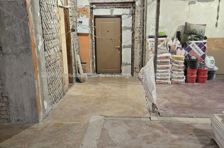 Продам квартиру, Клочковская ул. , 3  ком., 84 м², без отделочных работ 