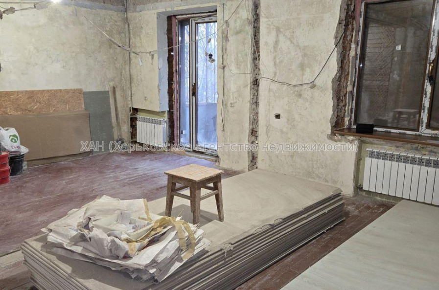 Продам квартиру, Клочковская ул. , 3  ком., 84 м², без отделочных работ 