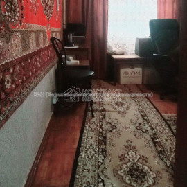 Продам квартиру, Бучмы ул. , 50 , 2 кім., 45 м², советский ремонт